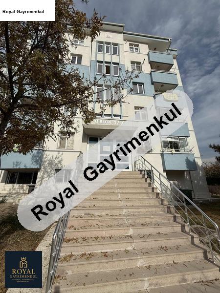 oleyi̇s-3 si̇tesi̇ kök tapu ön cephe ara kat satilik 3+1